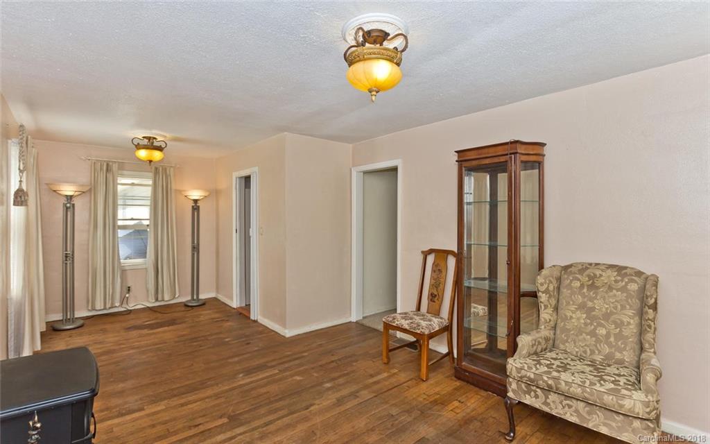 8 Wilburn Road Asheville NC 28806