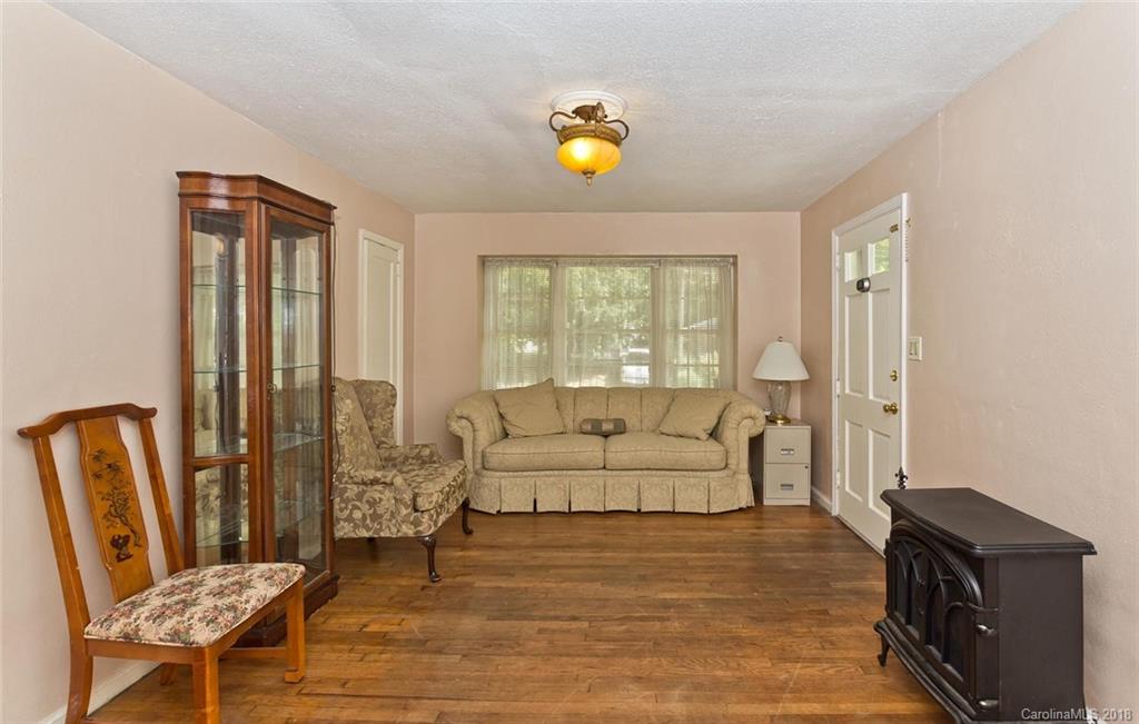 8 Wilburn Road Asheville NC 28806