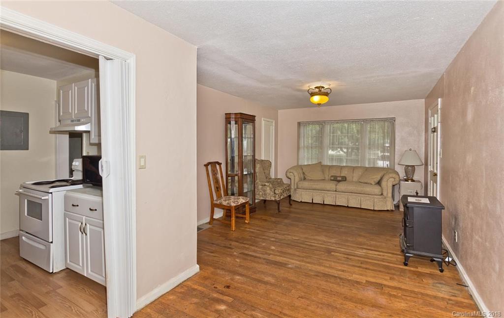8 Wilburn Road Asheville NC 28806
