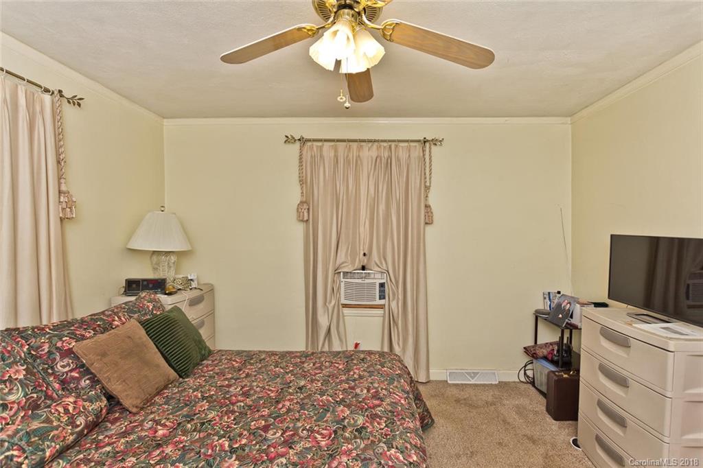 8 Wilburn Road Asheville NC 28806