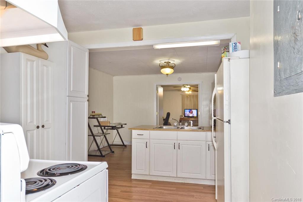 8 Wilburn Road Asheville NC 28806