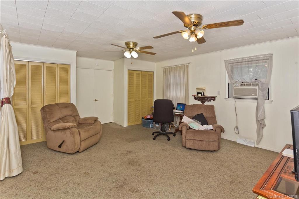 8 Wilburn Road Asheville NC 28806
