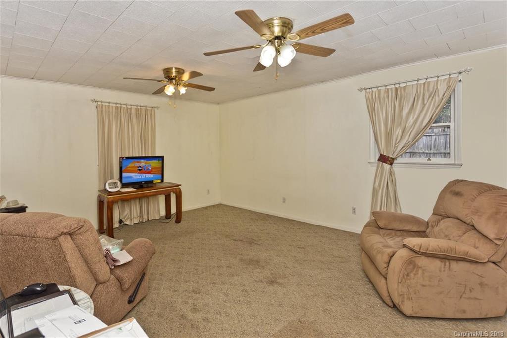 8 Wilburn Road Asheville NC 28806