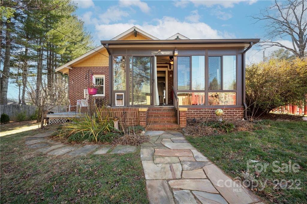 21 Lookout Drive Asheville NC 28804