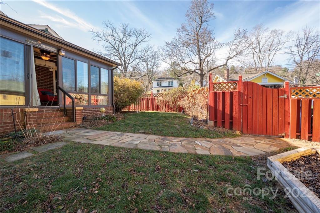21 Lookout Drive Asheville NC 28804
