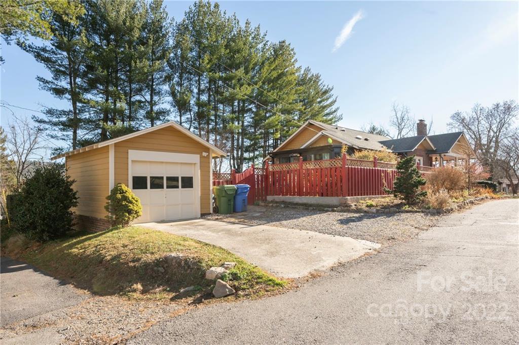 21 Lookout Drive Asheville NC 28804