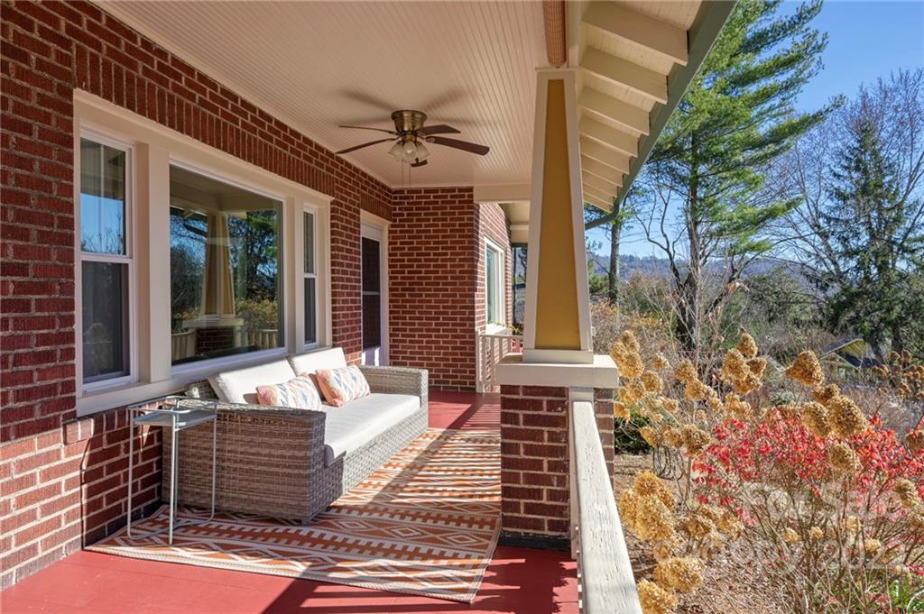21 Lookout Drive Asheville NC 28804