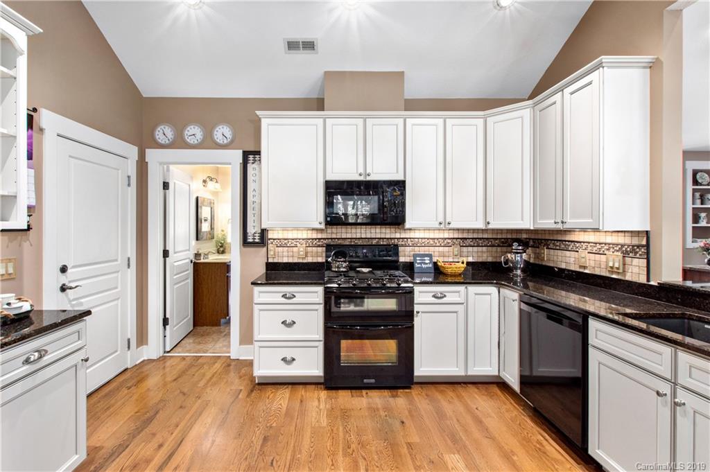 6 Bungalow Way Asheville NC 28804