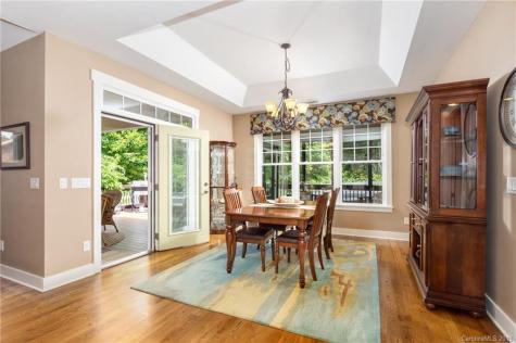 6 Bungalow Way Asheville NC 28804