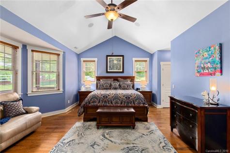 6 Bungalow Way Asheville NC 28804