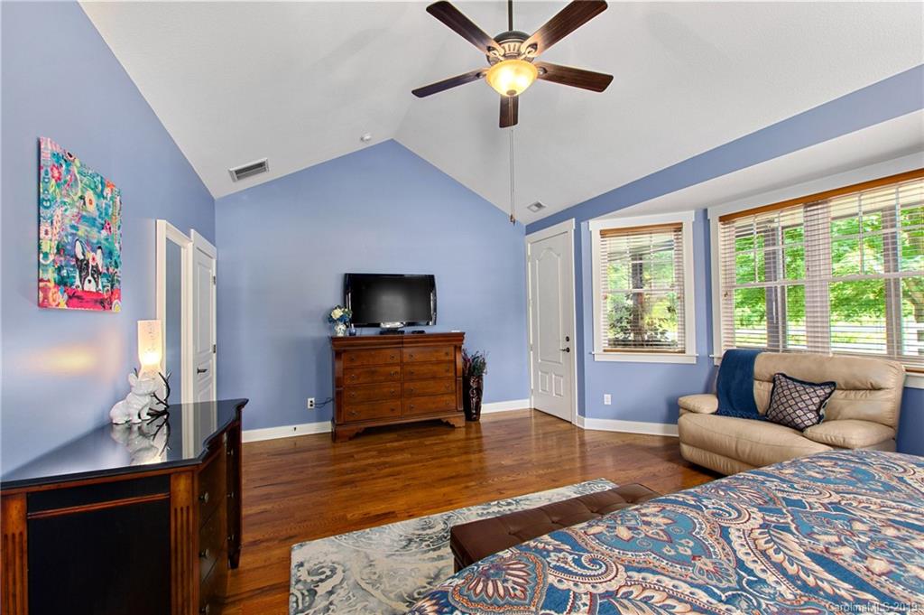 6 Bungalow Way Asheville NC 28804