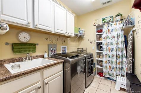6 Bungalow Way Asheville NC 28804
