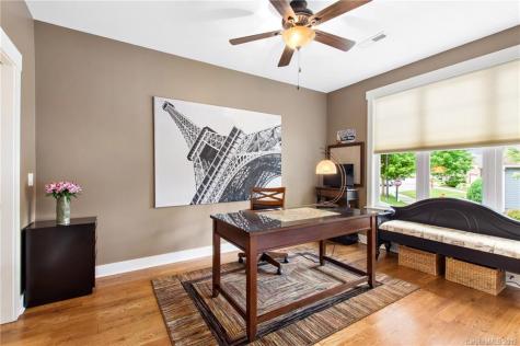 6 Bungalow Way Asheville NC 28804