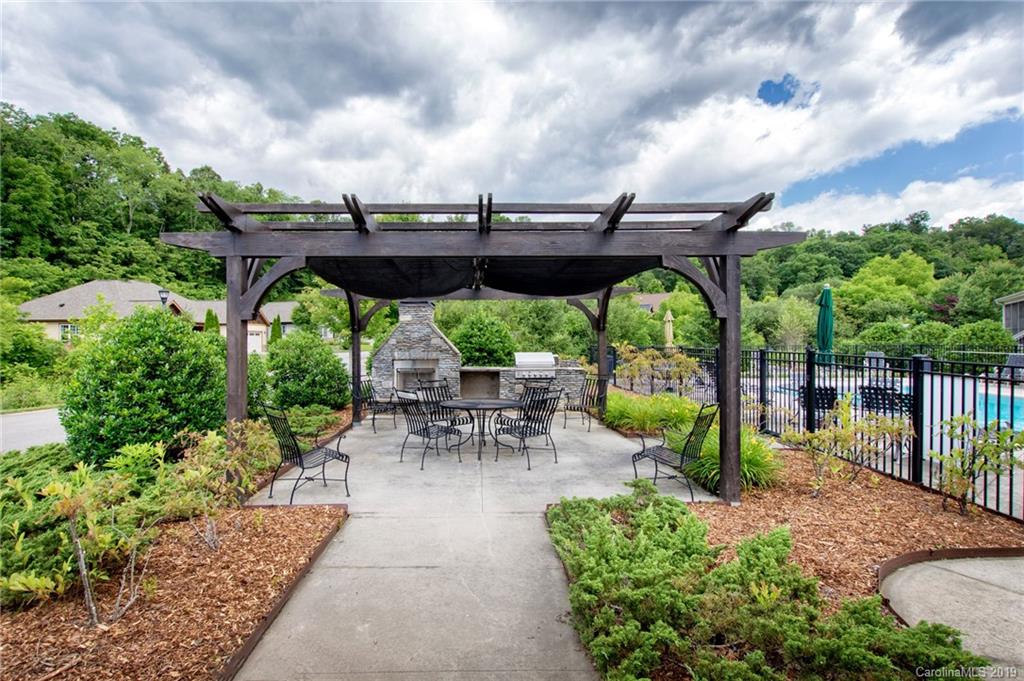 6 Bungalow Way Asheville NC 28804