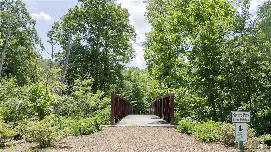 6 Bungalow Way Asheville NC 28804