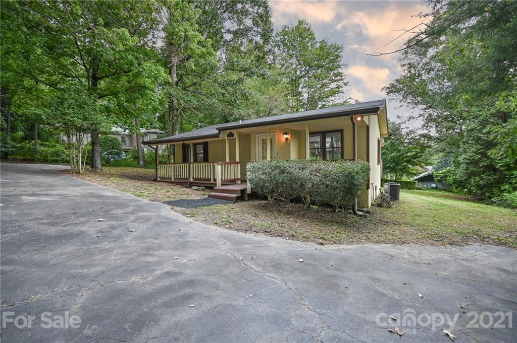216 Vance Street Hendersonville NC 28739
