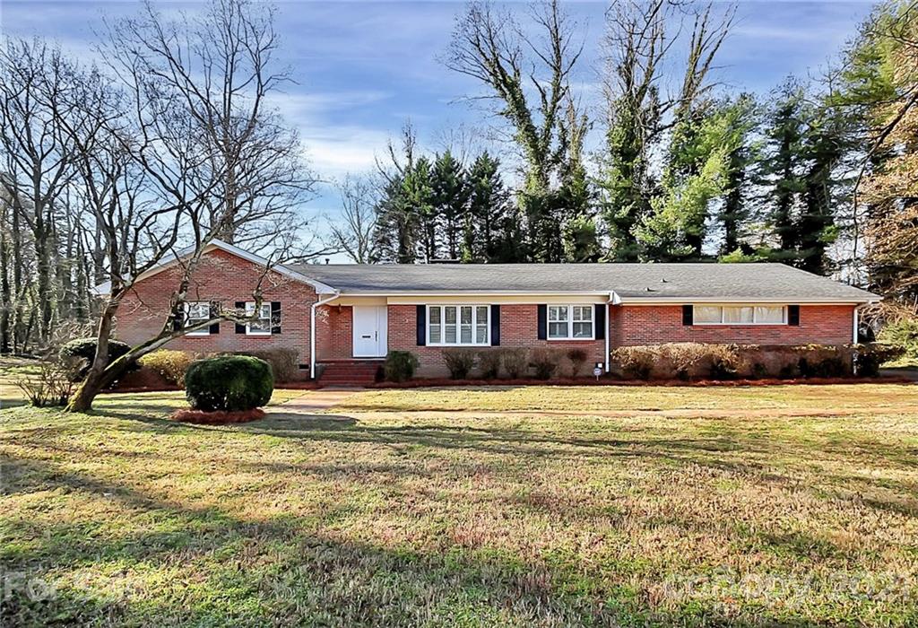104 Forest Hills Drive Mount Holly NC 28120