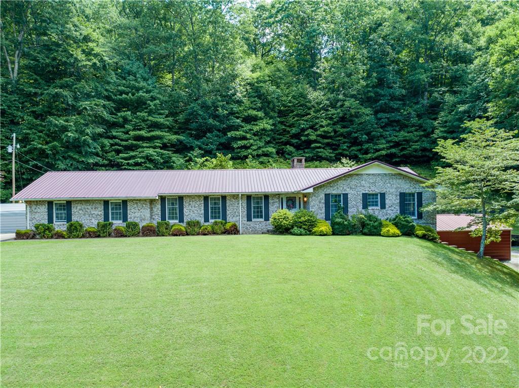 180 Lotawatah Drive Burnsville NC 28714