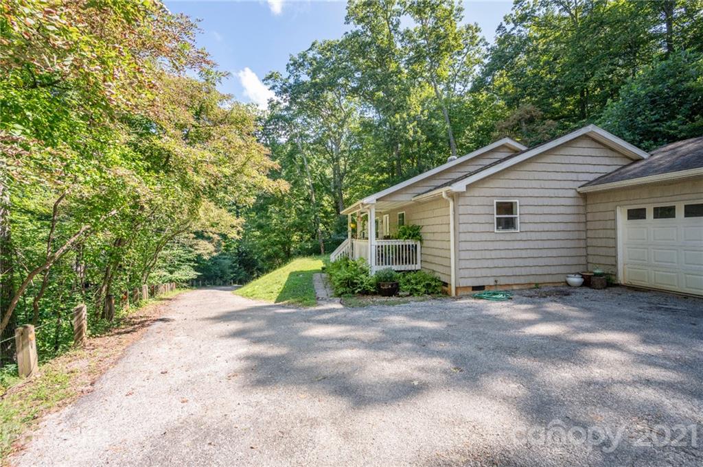 8 Scarlet Oak Lane Asheville NC 28803