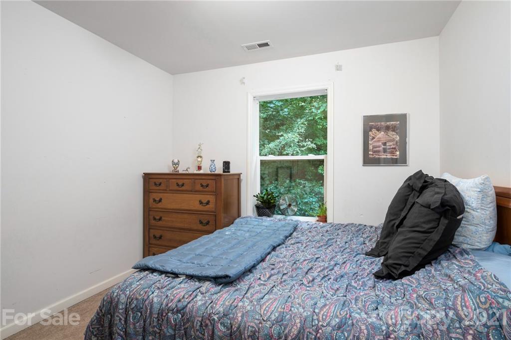 8 Scarlet Oak Lane Asheville NC 28803