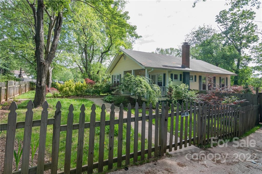 33 Oak Hill Drive Asheville NC 28806