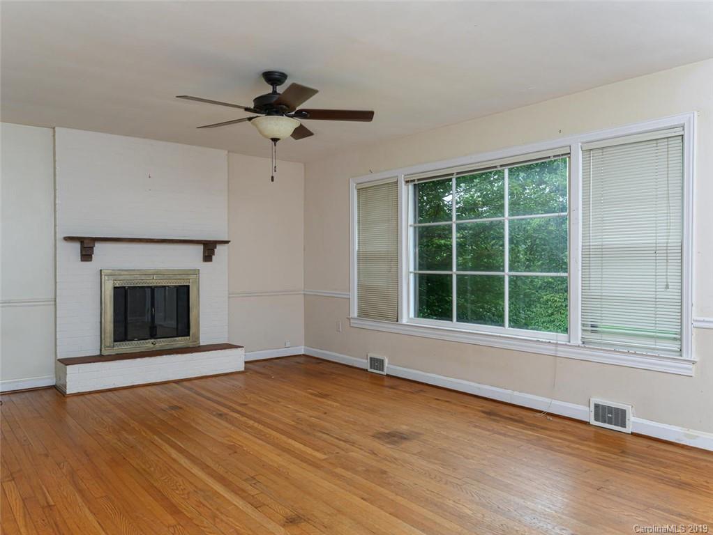 142 White Pine Drive Asheville NC 28805