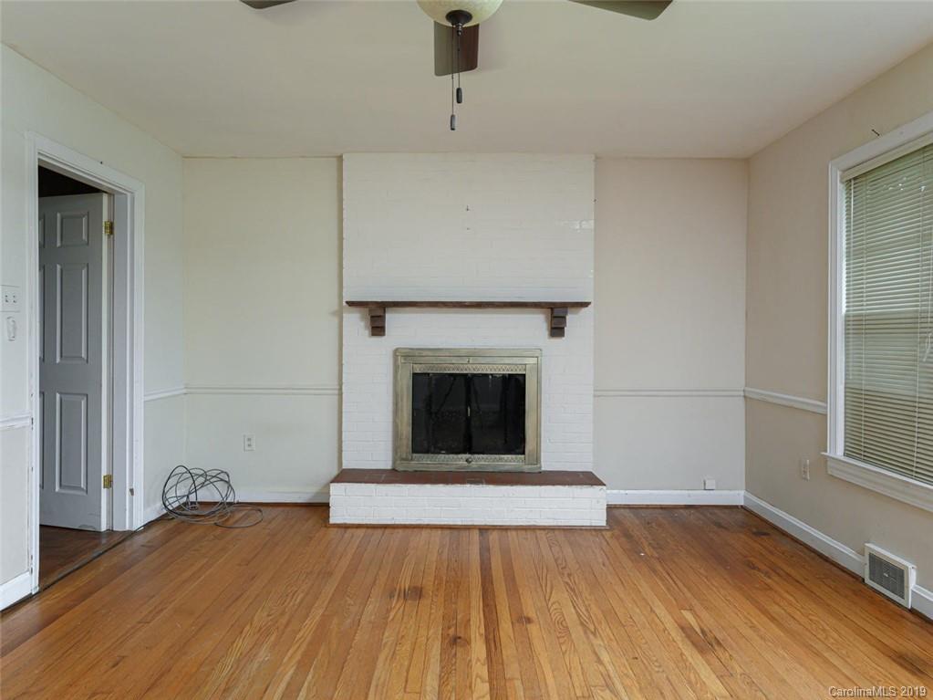 142 White Pine Drive Asheville NC 28805