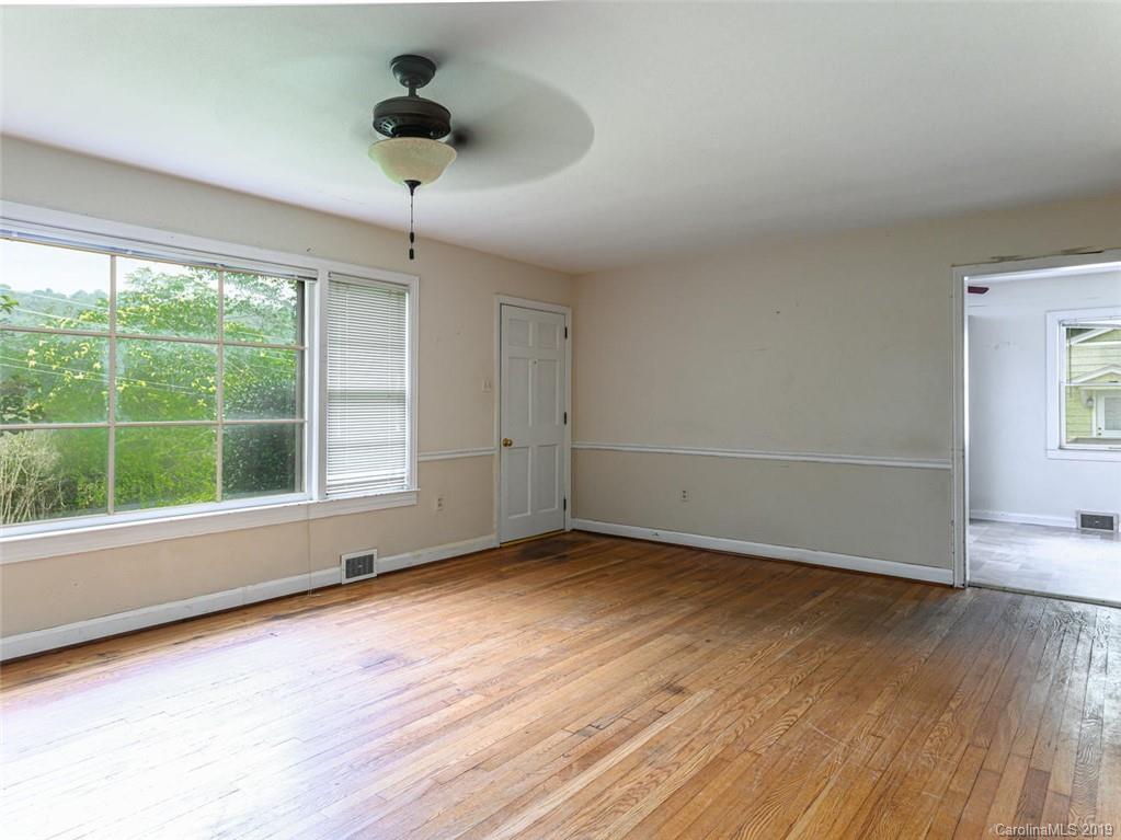 142 White Pine Drive Asheville NC 28805