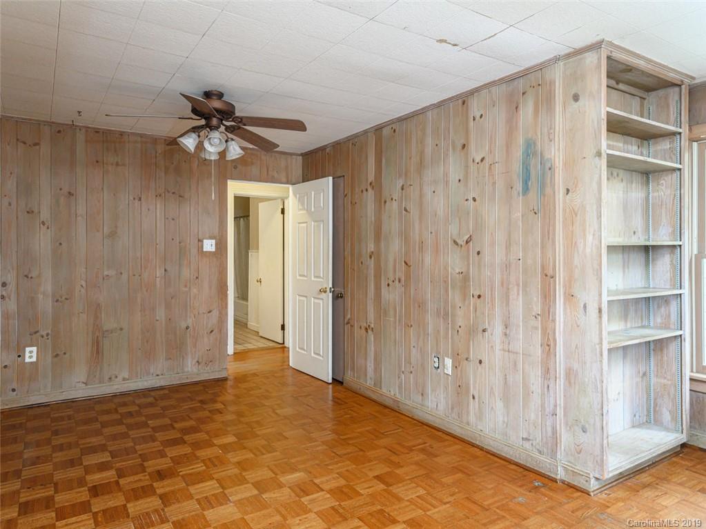 142 White Pine Drive Asheville NC 28805
