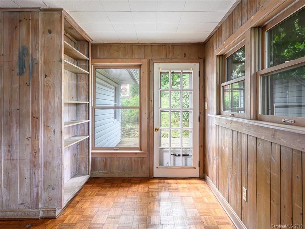 142 White Pine Drive Asheville NC 28805
