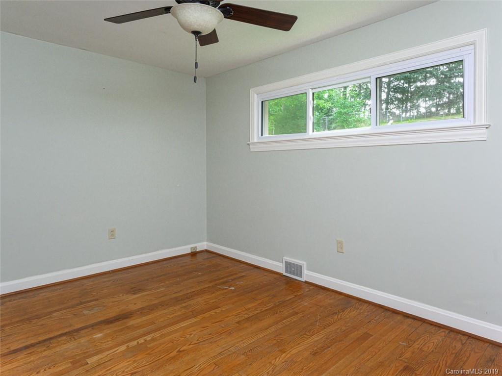 142 White Pine Drive Asheville NC 28805