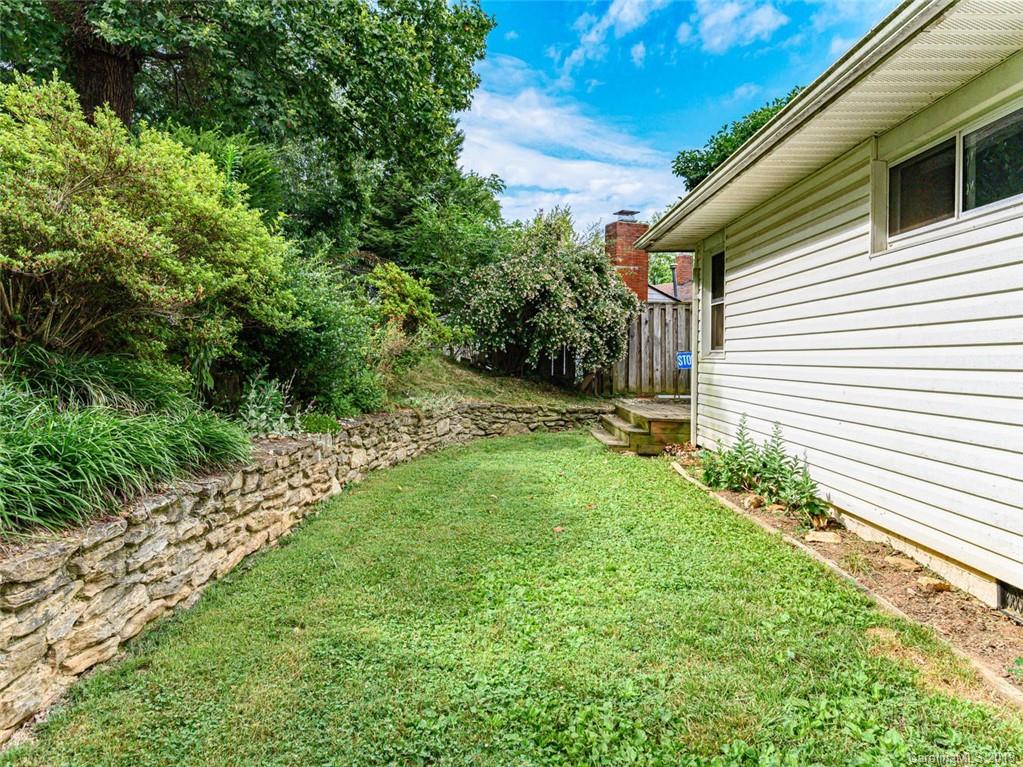 142 White Pine Drive Asheville NC 28805