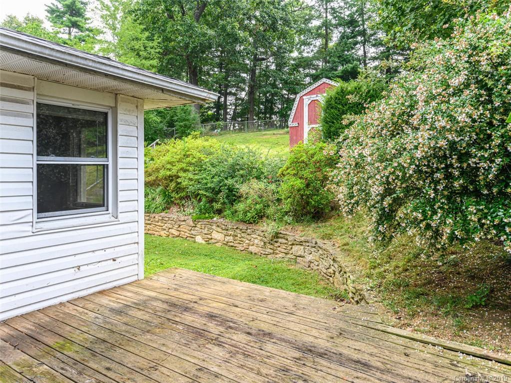 142 White Pine Drive Asheville NC 28805