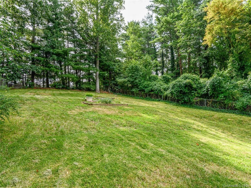 142 White Pine Drive Asheville NC 28805