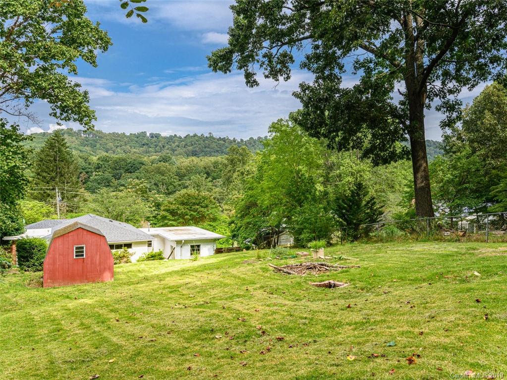 142 White Pine Drive Asheville NC 28805