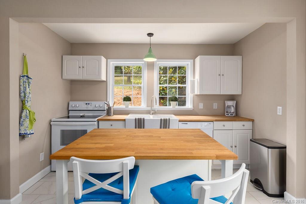 7 Killian Lane Asheville NC 28804