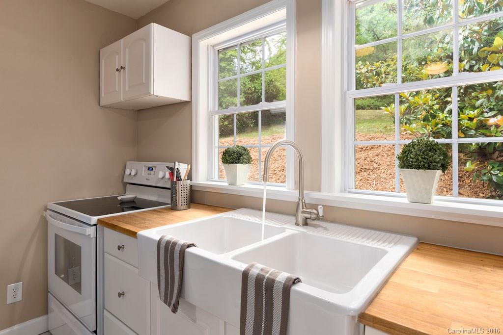 7 Killian Lane Asheville NC 28804