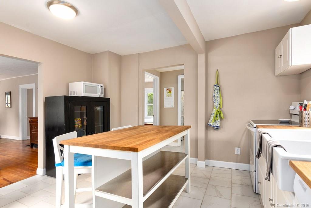 7 Killian Lane Asheville NC 28804