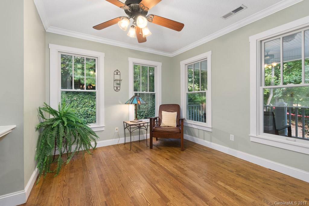 27 Oak Hollow Drive Asheville NC 28805