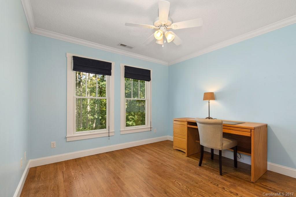 27 Oak Hollow Drive Asheville NC 28805