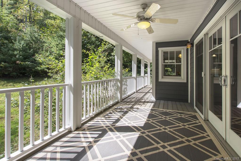 27 Oak Hollow Drive Asheville NC 28805