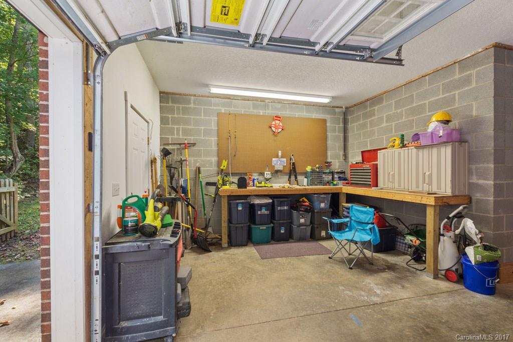 27 Oak Hollow Drive Asheville NC 28805