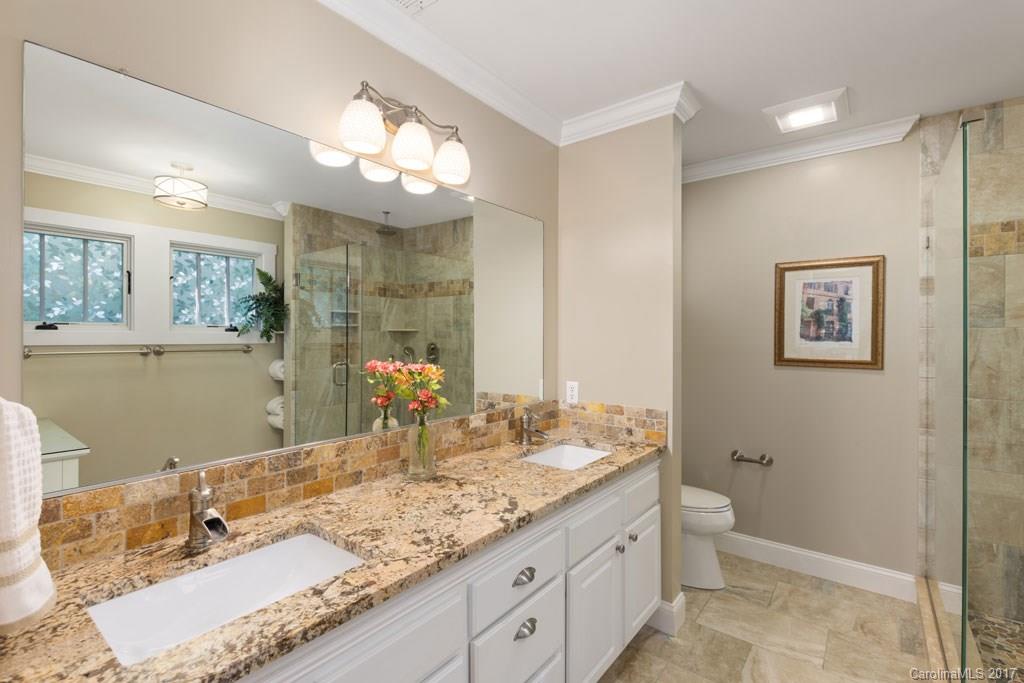 27 Oak Hollow Drive Asheville NC 28805