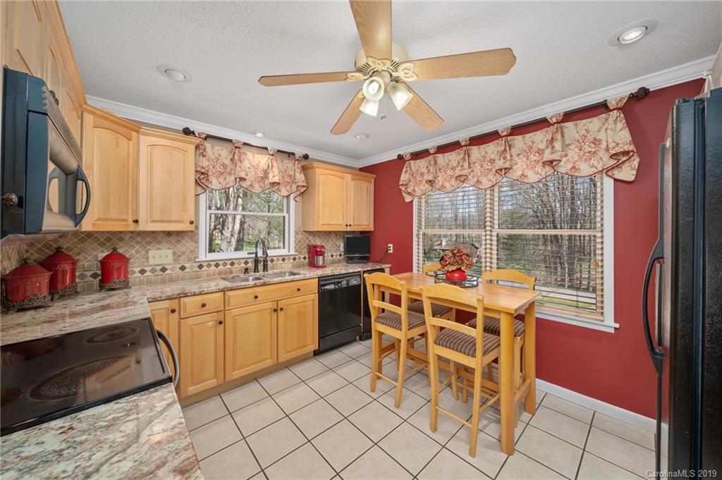25 Buck Acres Drive Asheville NC 28806