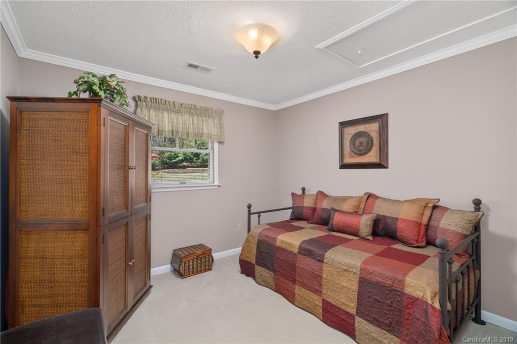 25 Buck Acres Drive Asheville NC 28806