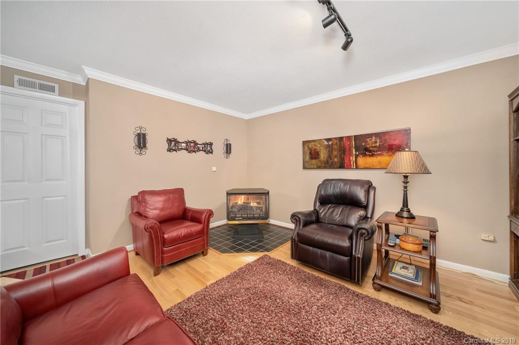 25 Buck Acres Drive Asheville NC 28806