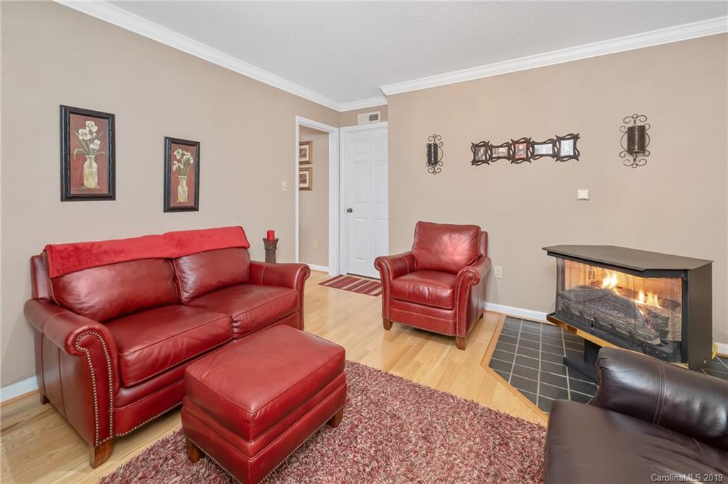 25 Buck Acres Drive Asheville NC 28806