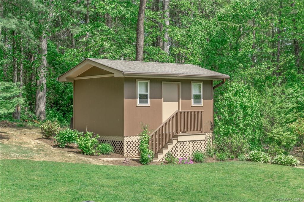 25 Buck Acres Drive Asheville NC 28806