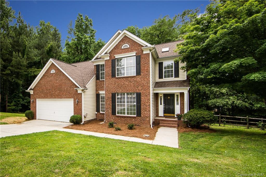 10002 Gardendale Court Charlotte NC 28269