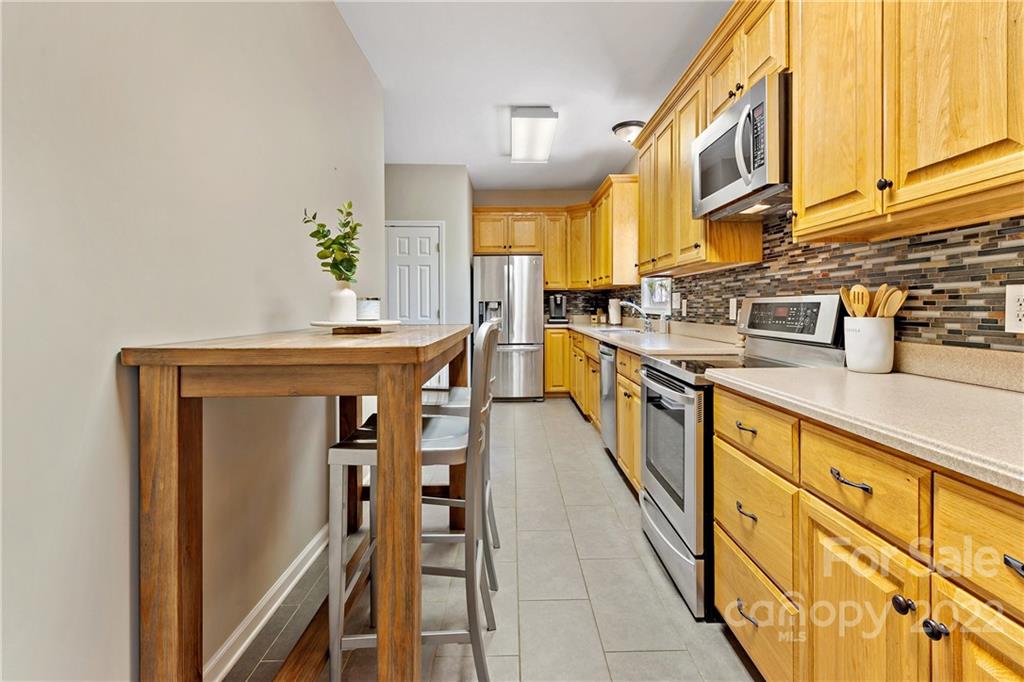 502 Cross Creek Drive Marion NC 28752
